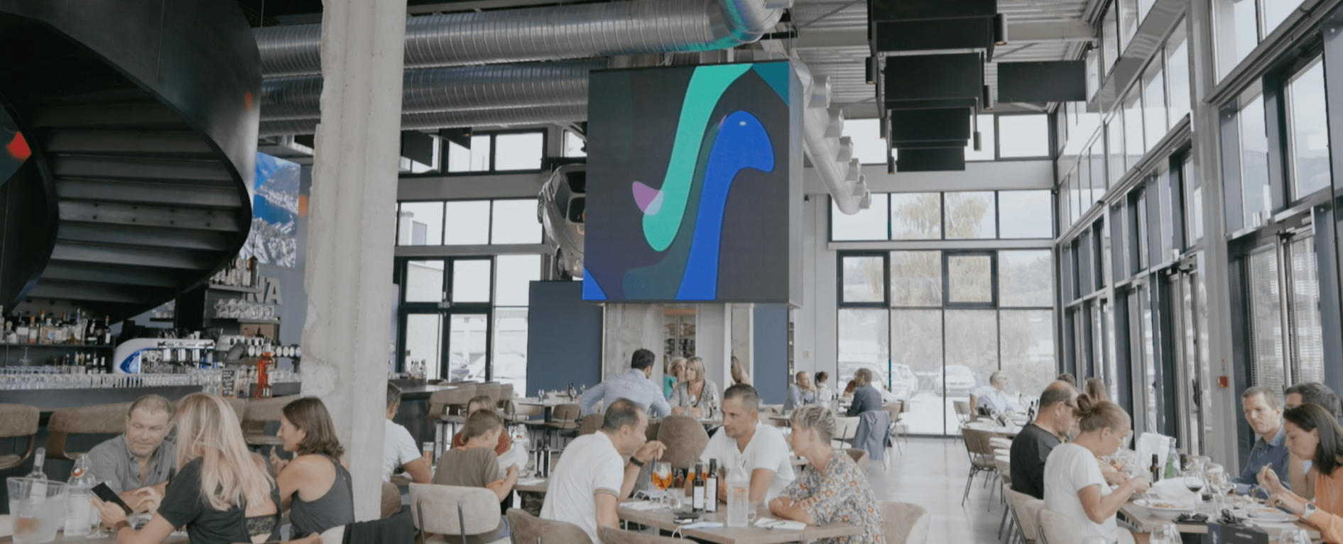 Écran LED 360° restaurant Casa Lounge