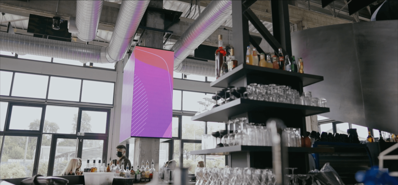 écran LED intérieur sur-mesure restaurant proche de Lyon