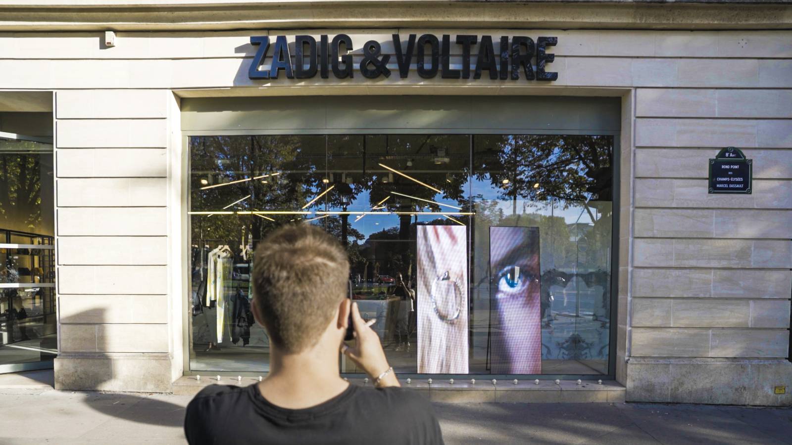 Des écrans LED au service des marques : Nos réalisations à Paris