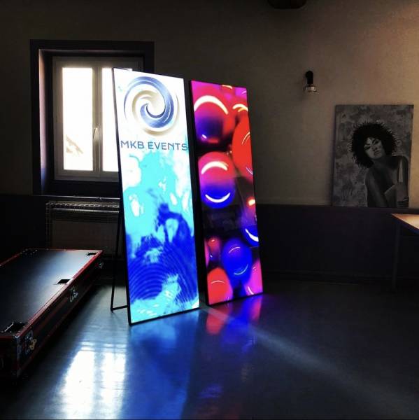 Location de kakémonos LED proche de Lyon