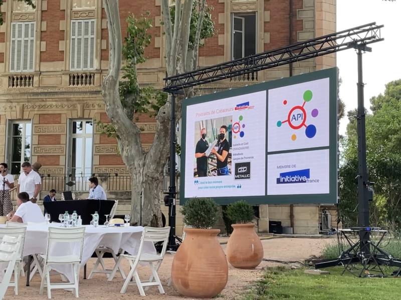 Pourquoi choisir Phocea Media pour vos écrans LED extérieurs ? On vous explique tout !