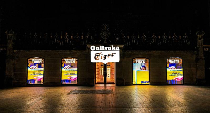 Projet ecran led vitrine Onistuka Tiger Champs Elysees