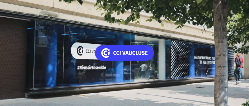 CCI Chambre des Commerces et d'Industrie Vaucluse - Un écran LED géant en vitrine pour un établissement appartenant à un acteur public, à Avignon