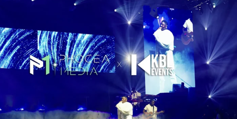 Paris, Zenith de Paris - Installation de plusieurs écrans LED GEMINI pour le concert de NK DIVINE