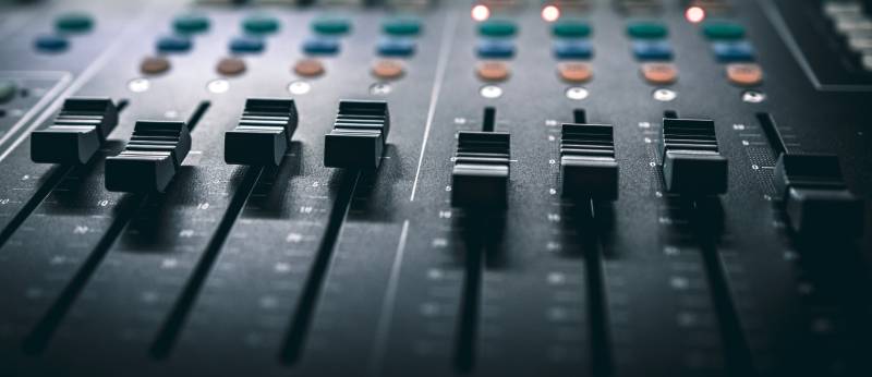 Kévin, technicien polyvalent son et lumière 